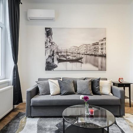 בודפשט Bpr Sirius Suite With A/C מראה חיצוני תמונה