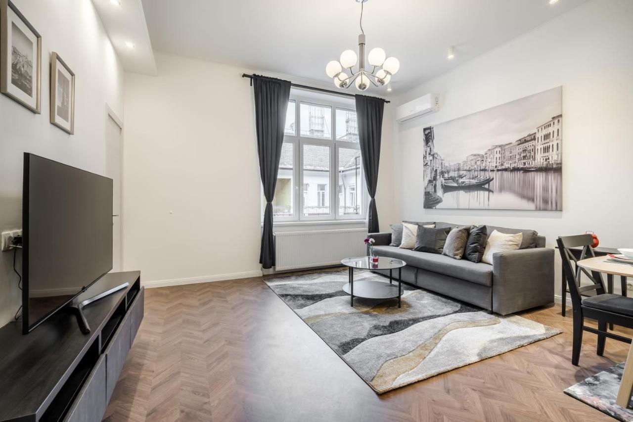 בודפשט Bpr Sirius Suite With A/C מראה חיצוני תמונה